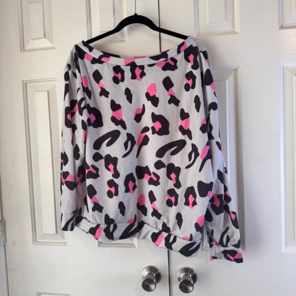 Leopard Print Long Sleeve Women's Top Size XL - Picture 1 of 4